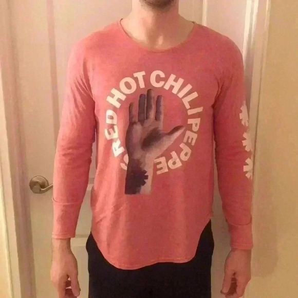 Red Hot Chili Peppers🌶🌶🌶 Long Sleeve Shirt! - Picture 4 of 7